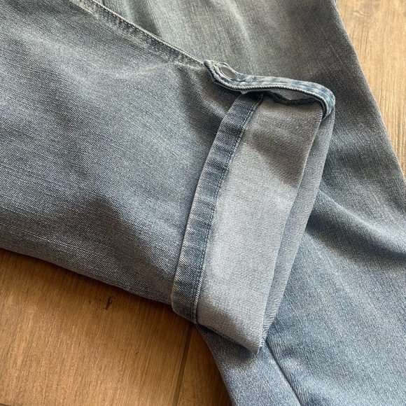 Blue Ankle Cropped Jeans with Faded Denim - Picture 7 of 8